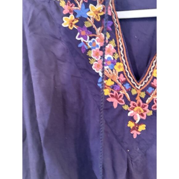 Hanna & Gracie Anthropologie Womens top with embroidered SIZE Small - Picture 3 of 8